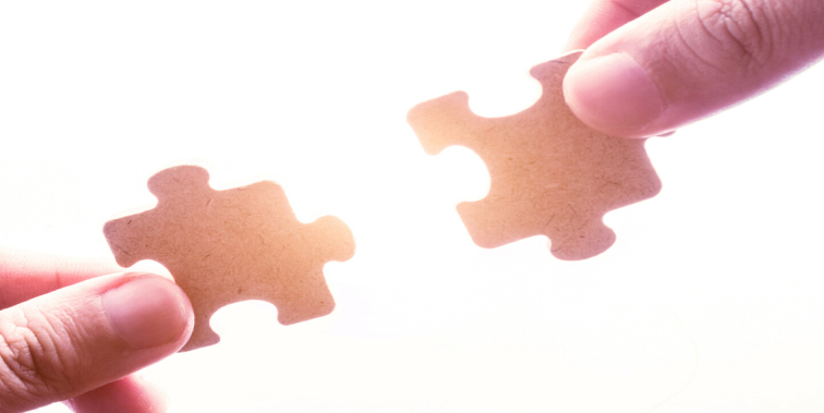 非常差异品牌定位：左手品牌，右手坚持！