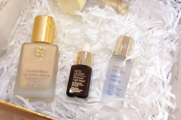 雅诗兰黛美妆品牌